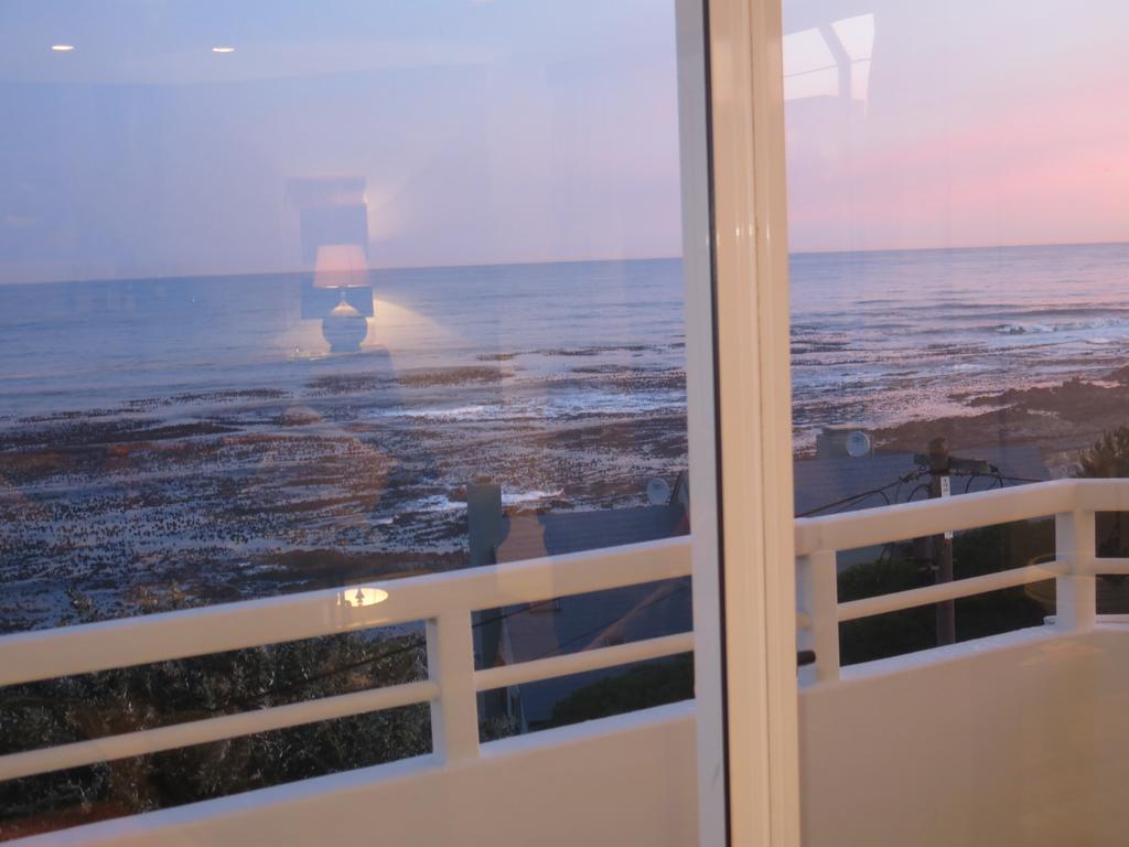 Beaumonte Guesthouse Херманус Екстериор снимка